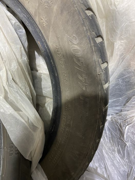 Шины зимные с шипами продам срочно