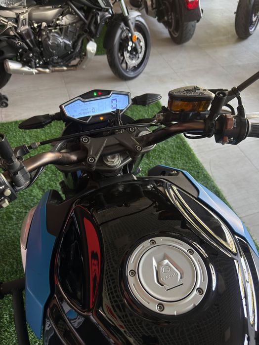 CF Moto 400NK Street