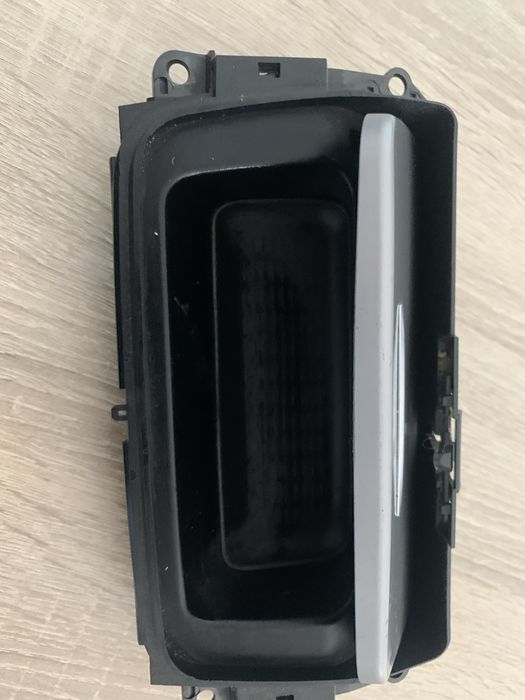 Пепелник БМВ Е91