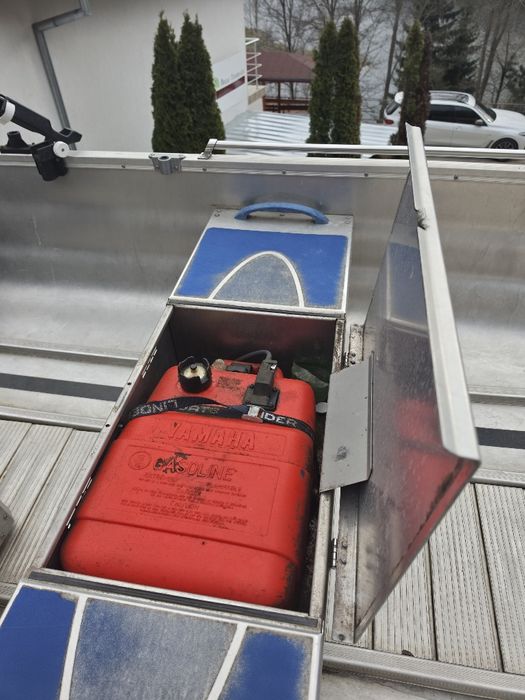 Лодка Linder Sportsman 400, двигател Yamaha 20