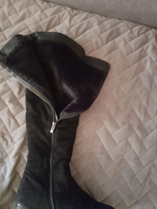 Продам зимние сапоги 39 р