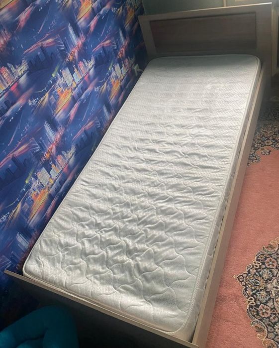 Продам две кровати.