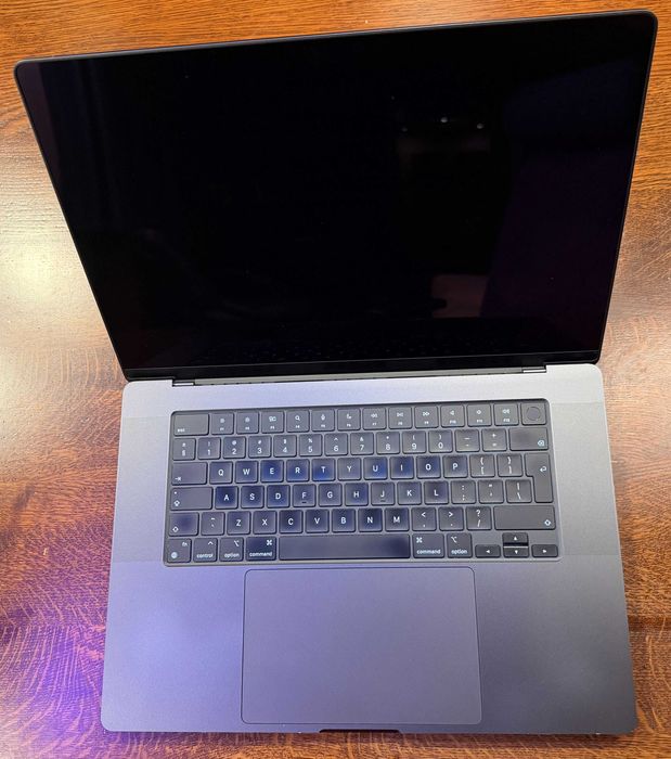 Apple MacBook Pro M3 Pro de vânzare | OLX.ro
