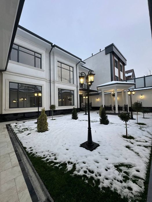 Продаётся дом на улице Никитина, МирзоУлугбекский р-н,3 уровня