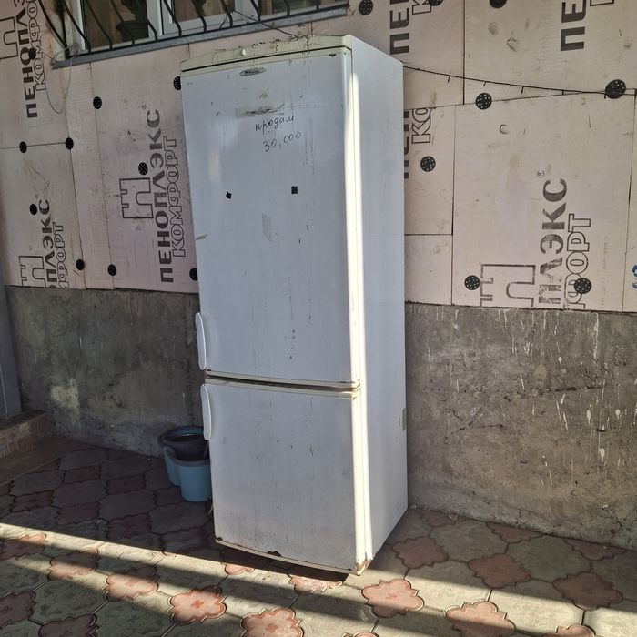 Продам холодильник