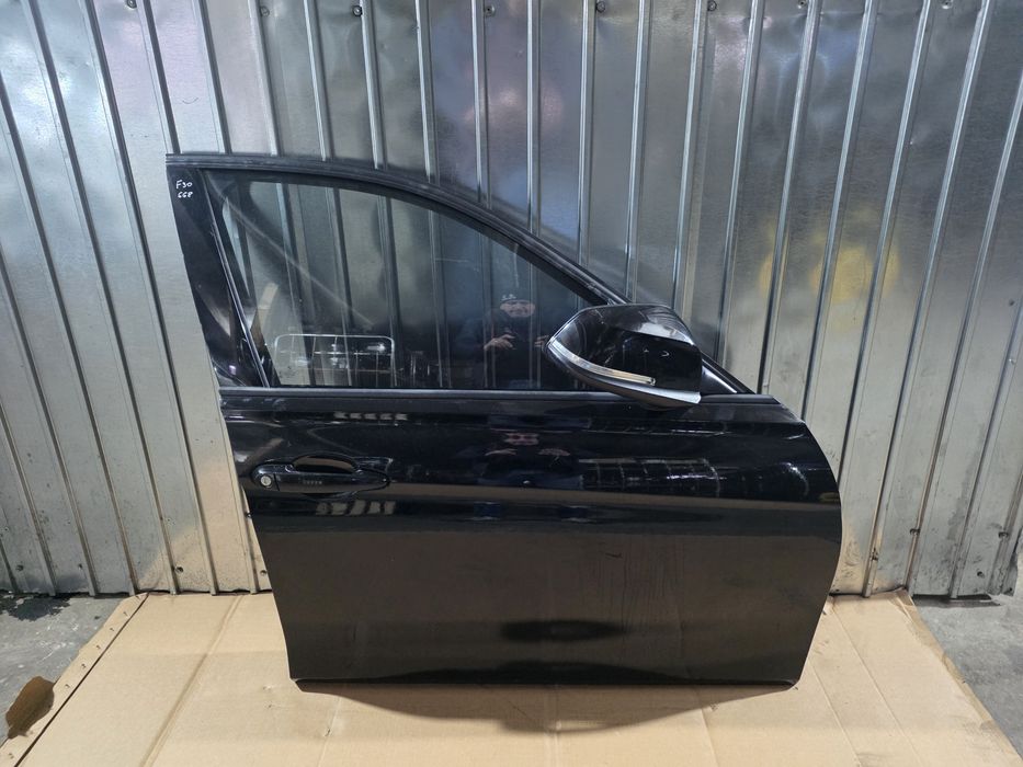 Ușă față spate stânga dreapta BMW seria 3 F30 f31 culoare negru 668