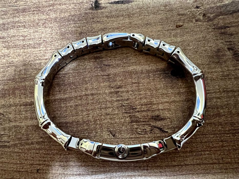 Продавам дамски часовник Gucci