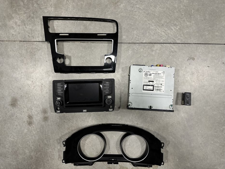 Navigatie originala Golf 7 / touran / tiguan/ jetta / passat