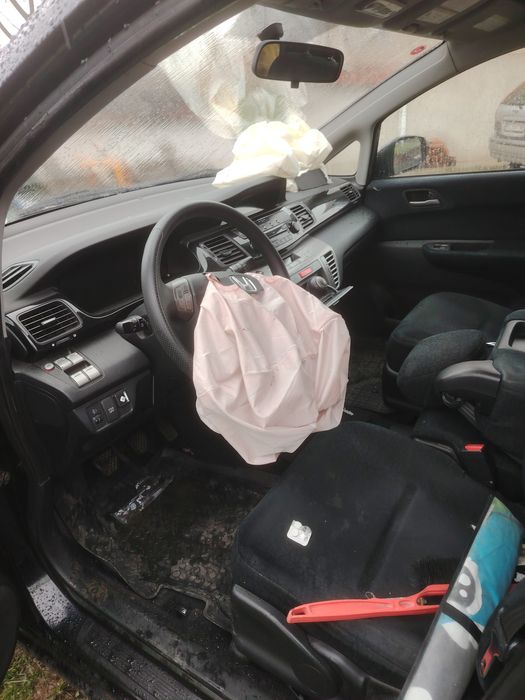 Honda Fr-v Хонда Фрв 2.0