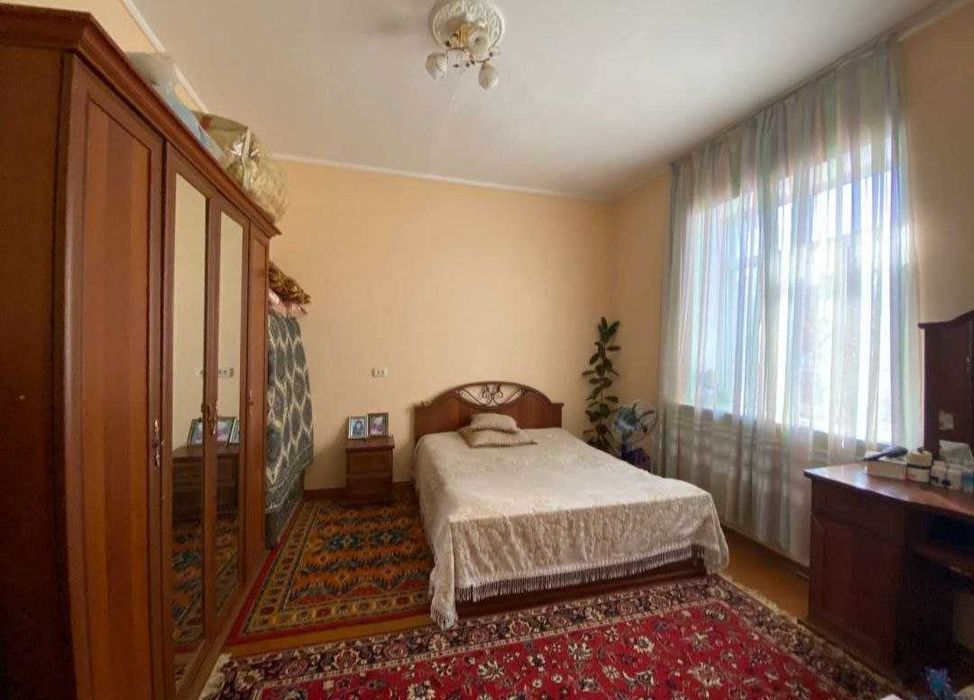 Дом 3,2 сотки 5 комнат в центре города