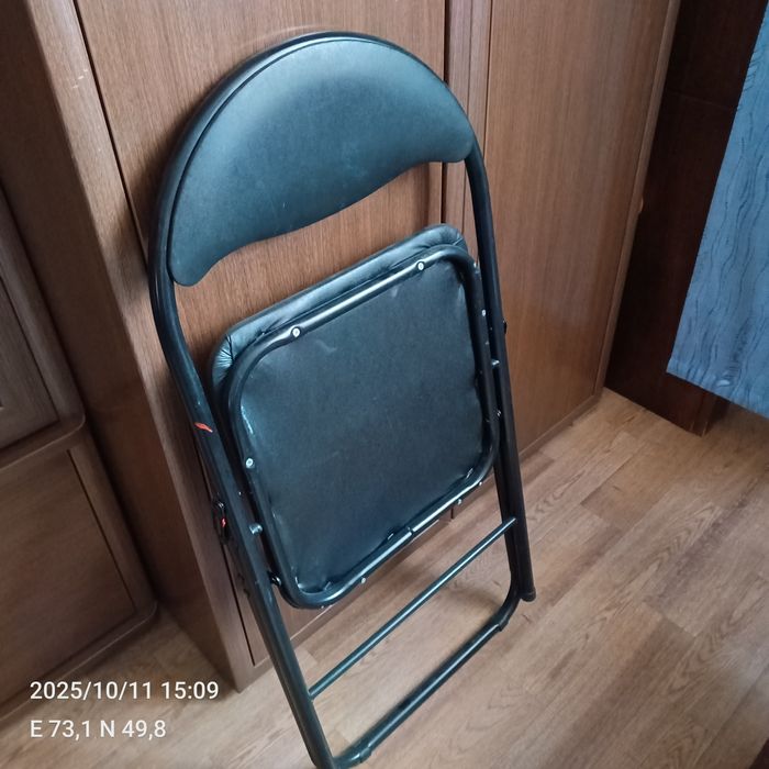 Продаются складные стулья