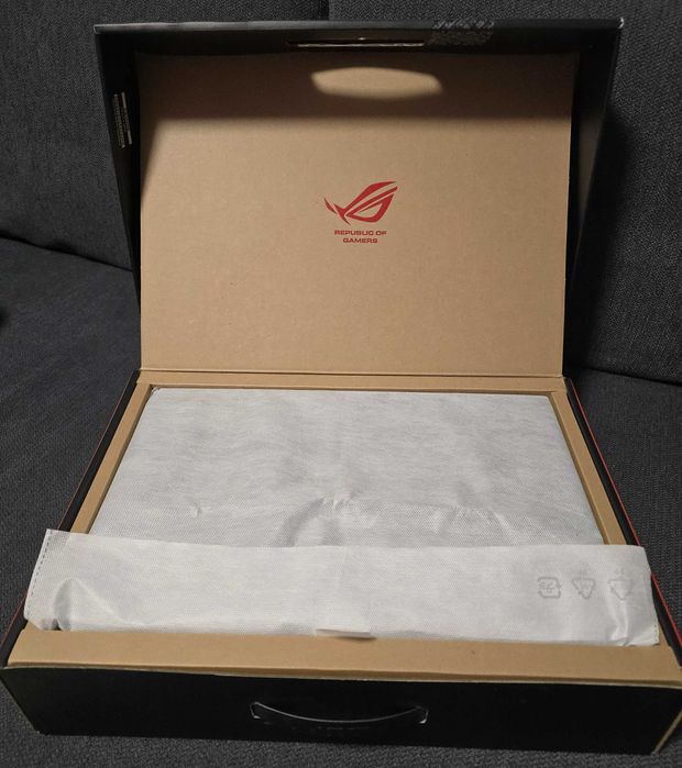 Laptop ASUS ROG G551JW