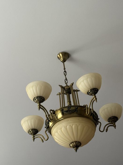 Продается люстра