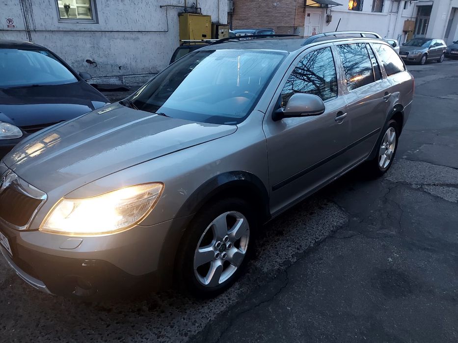 Vand skoda Octavia Scout 2011