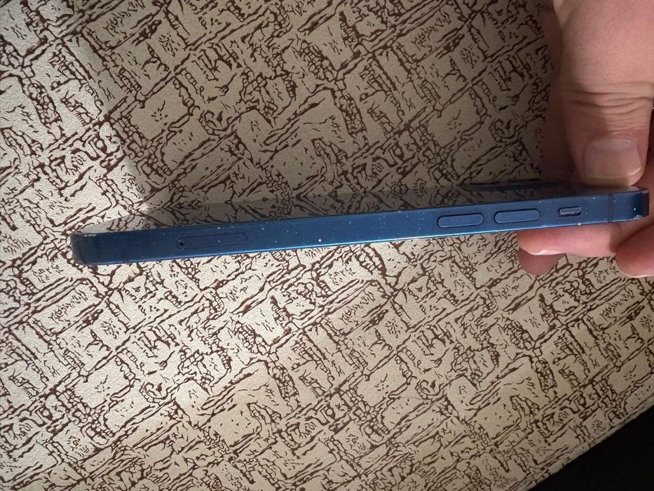 Айфон 12 ямкость 76