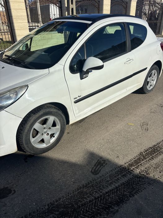 Vind sau schimb pejot 207 an 2010