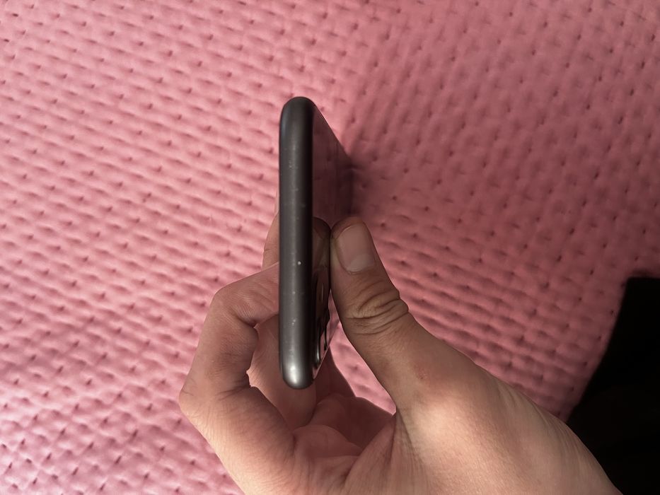 Iphone 11 128гб емкотсь 77%