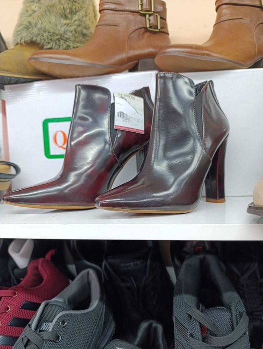 Сапоги замшевые Zara