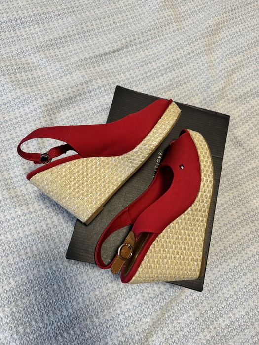 Tommy Hilfiger Isabella сандали на платформа, 40 номер