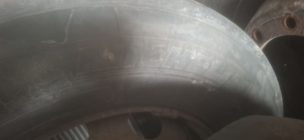 Гуми с джанти комплек 315/70/22,5