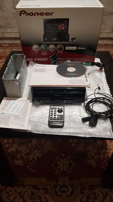 Muzica si filme Pioneer AVH-X7800BT ,modelul de TOP cu touchscreen, display retractabil, superb, telecomanda. De nou 3000 lei