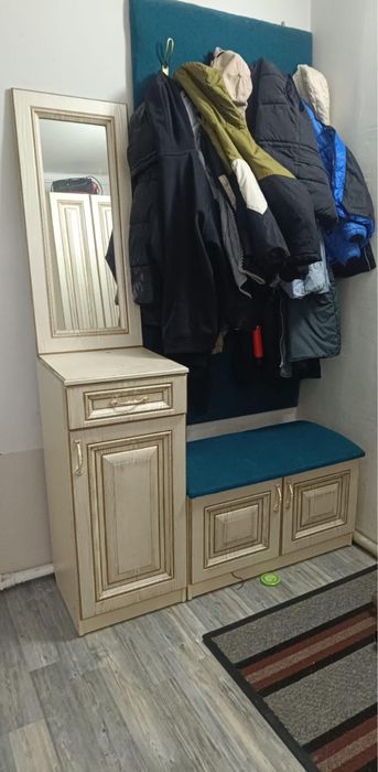 Продам прихожую