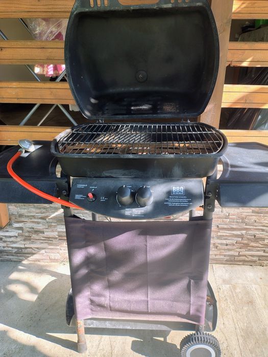 Grătar pe gaz Grillchef, 2 arzătoare ,5.5kw,101x101x51,suprafață de gatit,54*36 cm