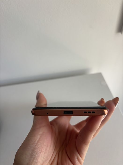 Продавам Xiaomi Redmi Note 10 Pro
