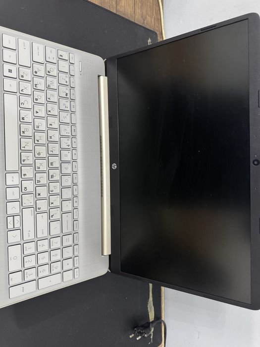 Ноутбук HP Laptop 15s-fq5287nia.