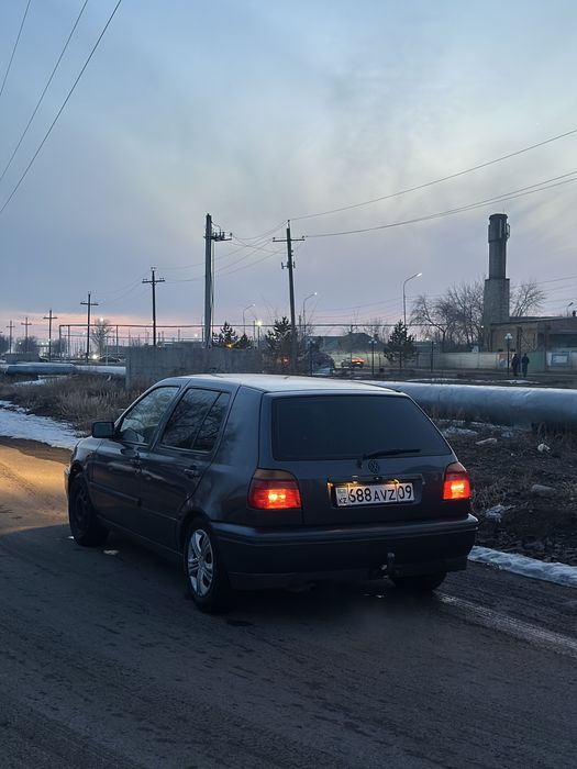 Продается гольф 3 1994г 1.8 бодрая вид имеет