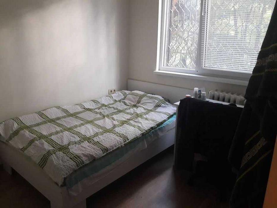 Дава се под наем Тристаен апартамент в София, Център - 70 кв.м за 700 € - Снимка #4