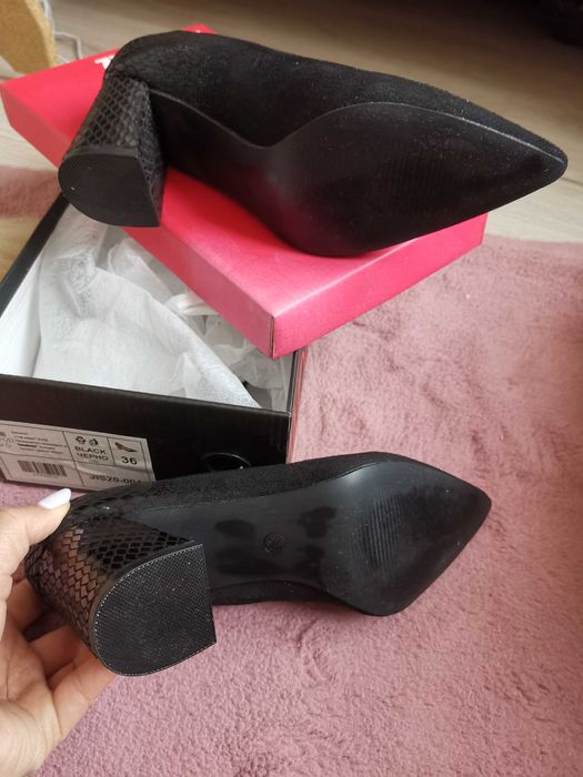 Обувки Tendez, нови