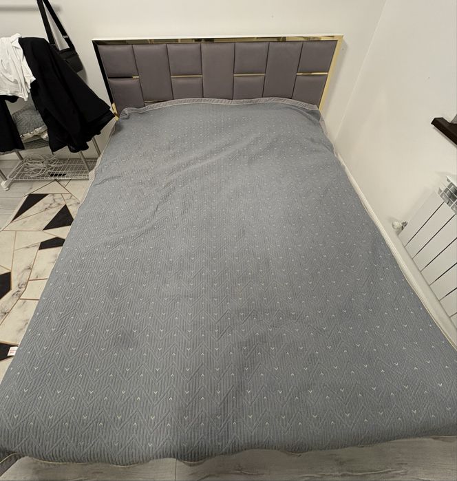 Кровать двухспальняя