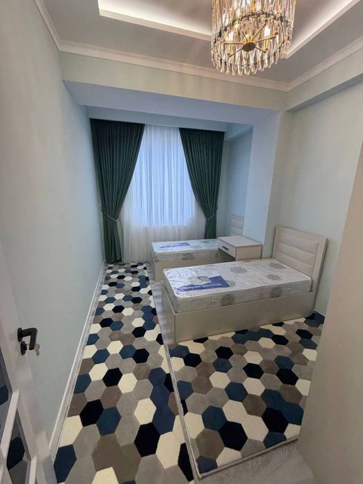 Продается 3х ком.кв. 70м2. 1й этаж. Согдиана.