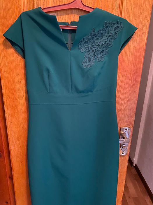 Нарядное женское платье