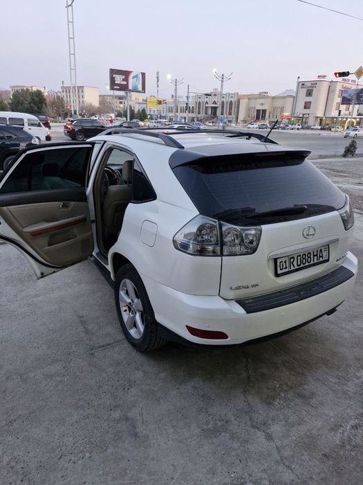 Продам ухоженный премеум  Lexus RX350