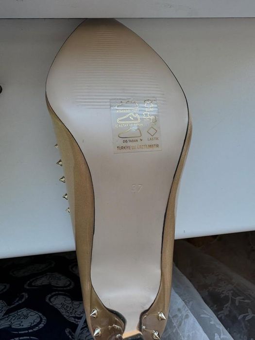 Продам абсолютно новые туфли