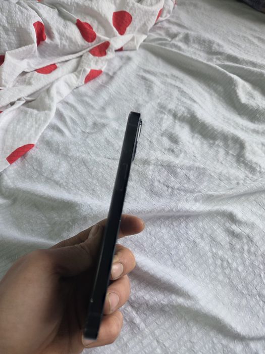 Продам iPhone 13 128gb