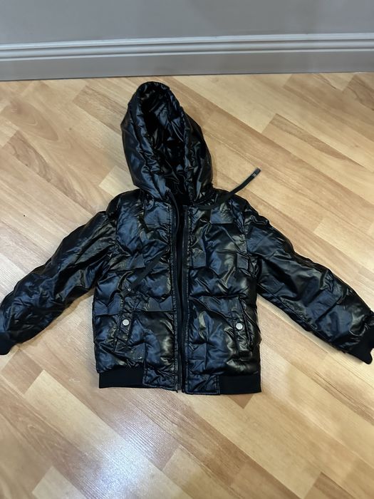 Продам детские куртки