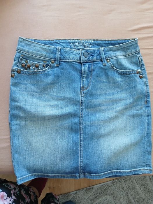 Дамски поли и панталони