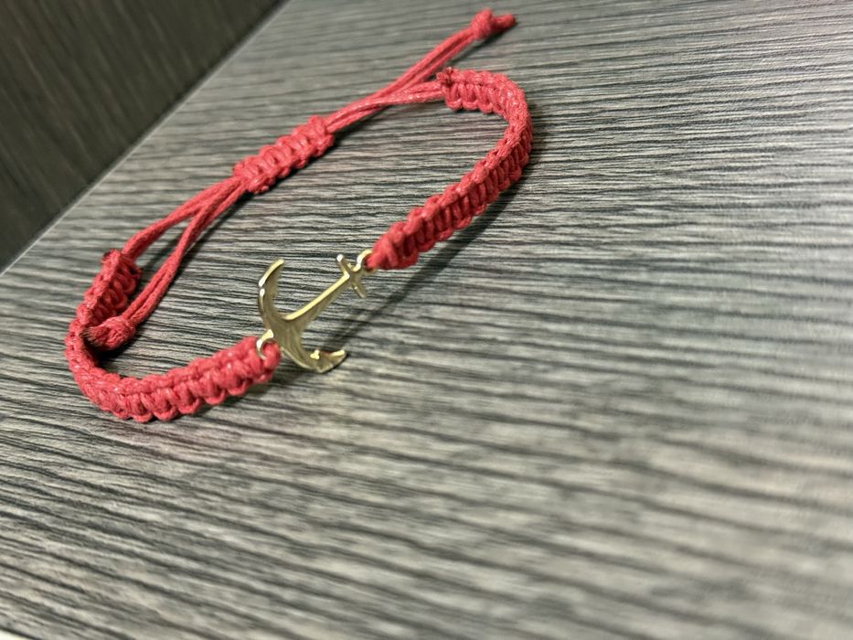 Дамска и мъжка гривна с послание