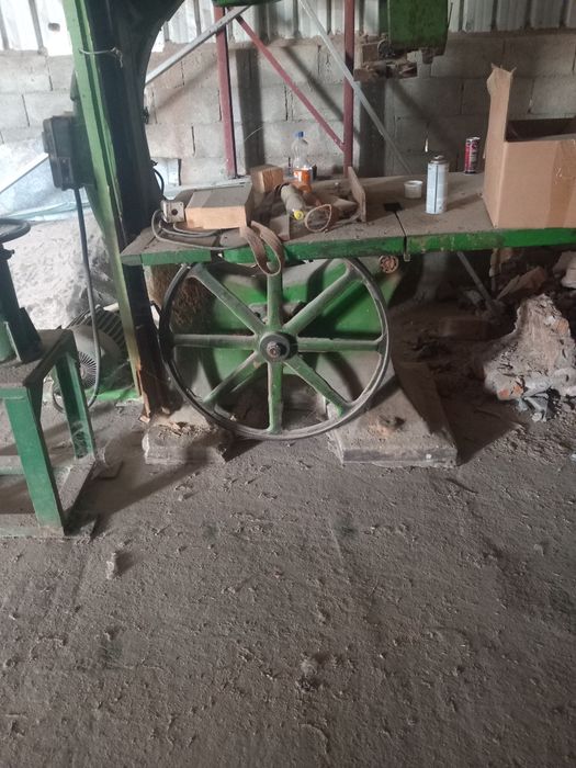 Продавам Банзинг Листач