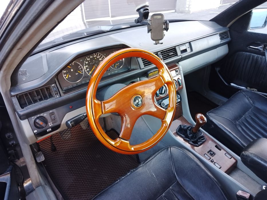 Руль Мерседес 124