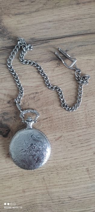 Продам корманные часы.