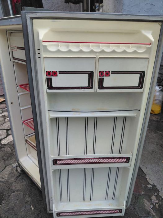 Холодильник Бирюса