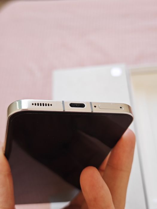 Xiaomi 13 256/12Gb идеальный