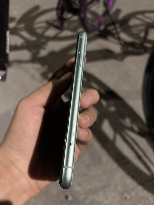 Продам iphone 11