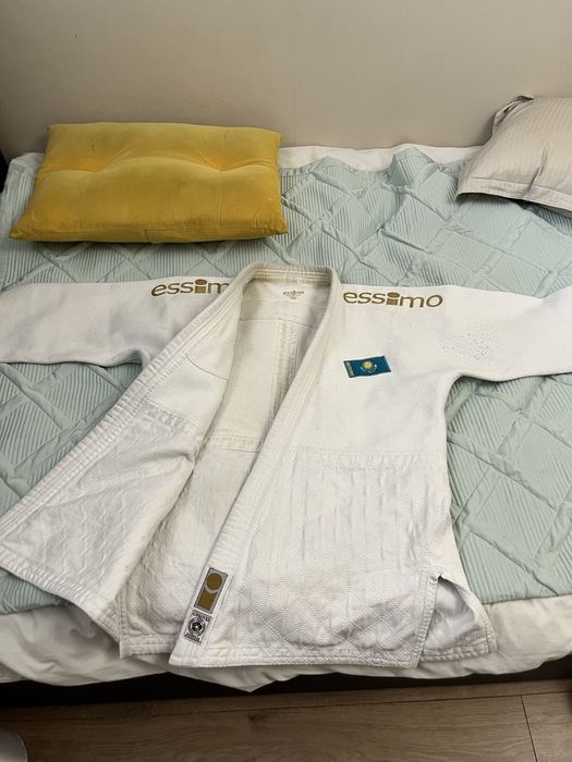 Кимоно для дзюдо ESSIMO
