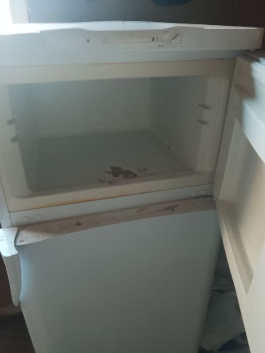 Продам холодильник