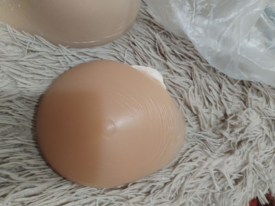 Гелевое правые груди